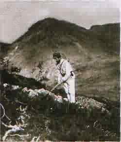 1928г. В. И. Влодавец на юго-восточном склоне горы Юкспорр.